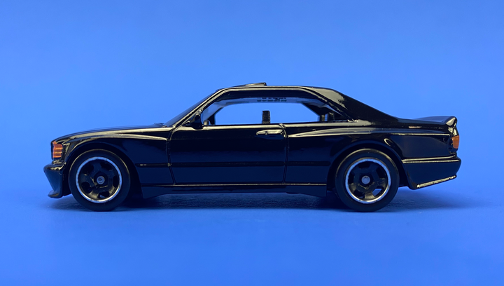 Машинка Базовая Hot Wheels '89 Mercedes-Benz 560 SEC AMG Turbo 1:64 HKG45 Black 1шт - изображение 5