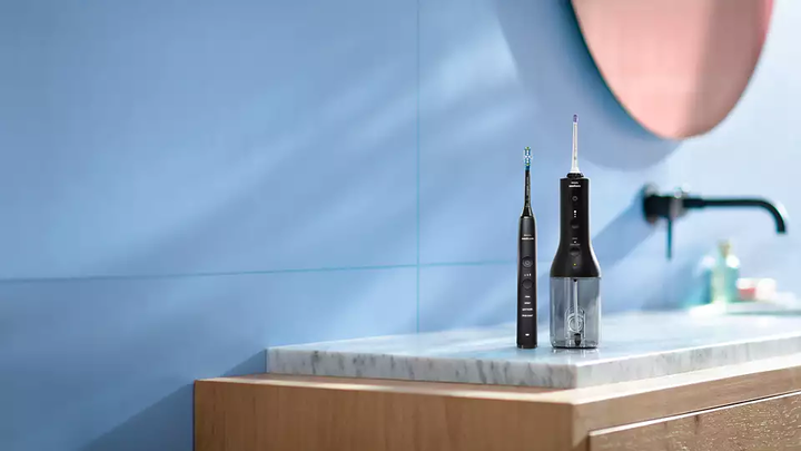 Zestaw szczoteczka elektryczna do zębów + irygator Philips Sonicare Diamond Clean 9000 HX3866/43 (8710103997542) - obraz 3