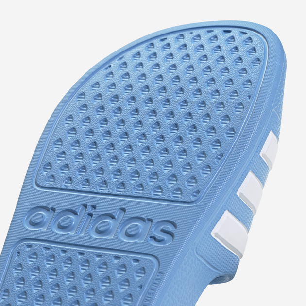 Klapki młodzieżowe dla chłopca adidas Adilette Aqua K ID2621 36 Niebieskie (4066759567832) - obraz 8