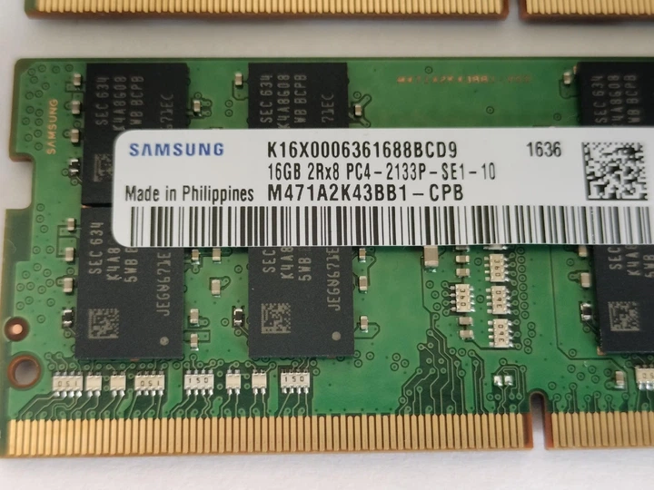 Модуль оперативної пам'яті 32Gb DDR4 Samsung 2R8 PC4 2133P