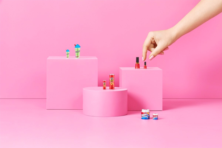 Набір фігурок Zuru 5 Surprise Mini Brands Global 36 штук 4 см (5903076514103) - зображення 8