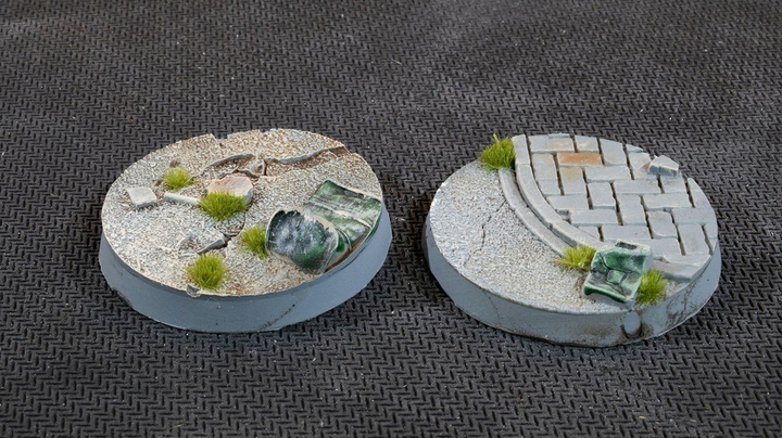 Gotowe podstawki do figurek Gamers Grass Bases Round Urban Warfare 40 mm 5 szt (0738956789365) - obraz 2