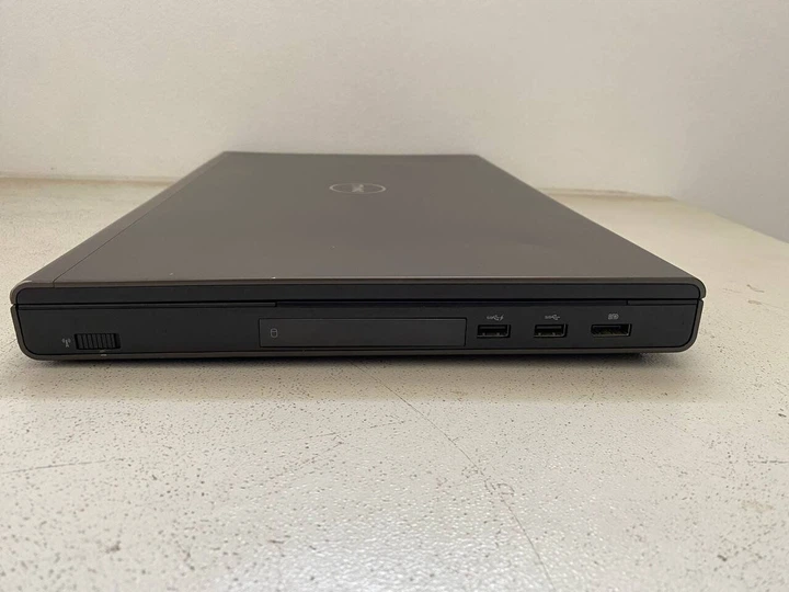 Мобильная рабочая станция Б-класс Dell Precision M6800 / 17.3" (1920x1080) IPS / Intel Core i7-4910MQ (4 (8) ядра по 2.9 - 3.9 GHz) / 32 GB DDR3 / 240 GB SSD / nVidia Quadro K3100M, 4 GB GDDR5, 256-bit / DVD-ROM б/у - Фото 4 Мобильная рабочая станция Б-класс Dell Precision M6800 / 17.3" (1920x1080) IPS / Intel Core i7-4910MQ (4 (8) ядра по 2.9 - 3.9 GHz) / 32 GB DDR3 / 240 GB SSD / nVidia Quadro K3100M, 4 GB GDDR5, 256-bit / DVD-ROM б/у - изображение 4