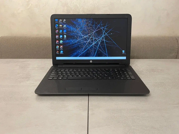 Ноутбук HP 255 G4 / 15.6" (1366x768) TN / AMD E1-6015 (2 ядра по 1.4 GHz) / 8 GB DDR3 / 128 GB SSD / AMD Radeon HD 8200 / WebCam / DVD-RW / HDMI б/в - зображення 2