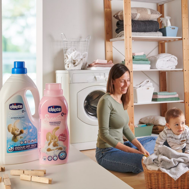 Ополіскувач-пом'якшувач тканин для дитячої білизни 0+ Chicco Sensitive Delicate flowers 750мл 30 прань - зображення 6