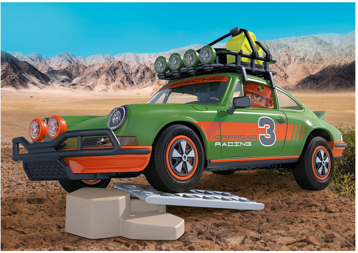 Samochod Playmobil Porsche 911 Carrera RS 2.7 Off-Road Edition z akcesoriami (4008789714367) - obraz 4
