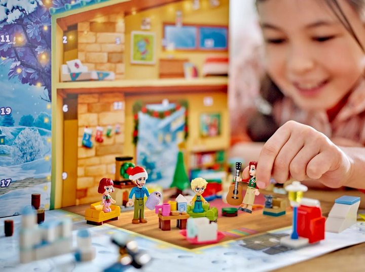 Набір LEGO Friends Адвент-календар 272 деталі (42637) - зображення 6
