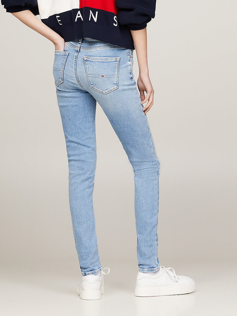 Джинси Slim fit жіночі Tommy Jeans DW0DW17572-1AB W28L30 Блакитні (8720646650200) - зображення 2