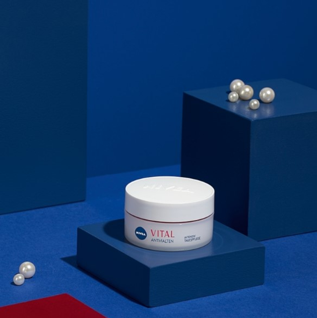 Денний крем для обличчя Nivea Vital проти зморшок зволожуючий 50 мл (4006000043241) - зображення 6