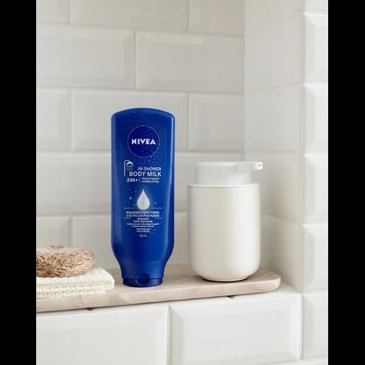 Бальзам після душу NIVEA Поживний для тіла 400 мл (4005808802951) - Фото 3 Бальзам після душу NIVEA Поживний для тіла 400 мл (4005808802951) - зображення 3