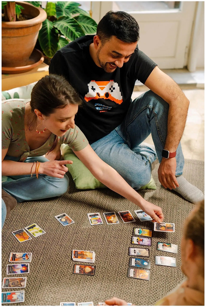 Настільна гра Asmodee Timeline Twist (3558380108078) - зображення 5