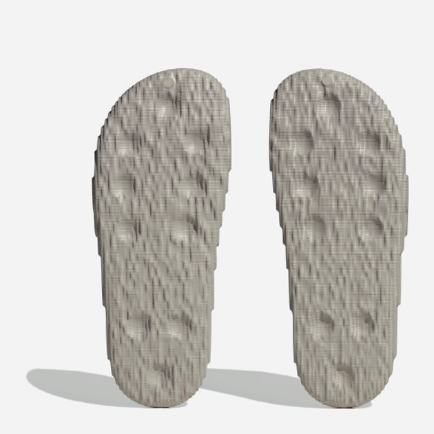 Klapki męskie basenowe męskie Adidas Adilette 22 HQ4670 40.5 Jasnobrązowe (4066749534509) - obraz 7