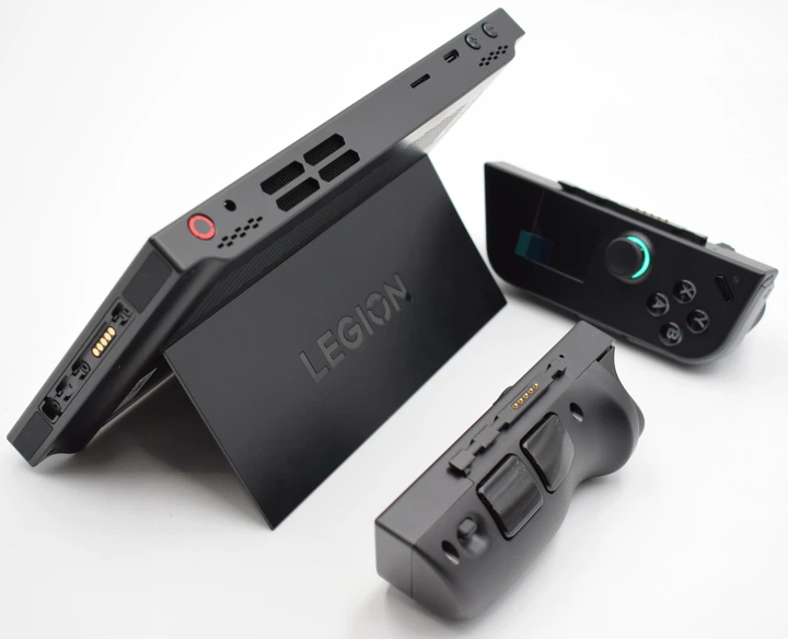 Ігрова консоль Lenovo Legion Go 8APU1 AMD Ryzen Z1 Extreme ram