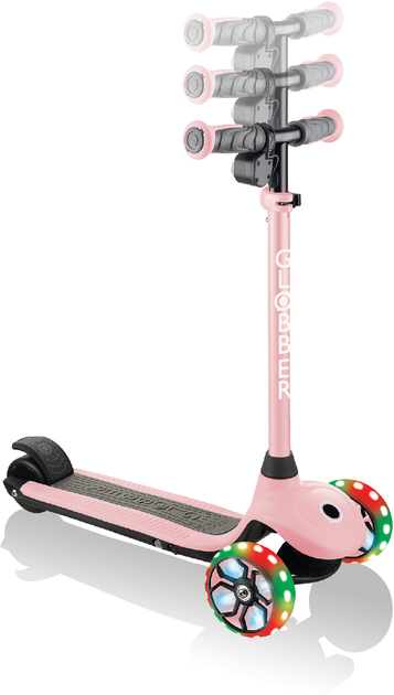Электросамокат Globber E-motion 4 3-х колесный с подсветкой до 50 кг 6+ Пастельно-розовый (755-210) - Фото 4 Электросамокат Globber E-motion 4 3-х колесный с подсветкой до 50 кг 6+ Пастельно-розовый (755-210) - изображение 4