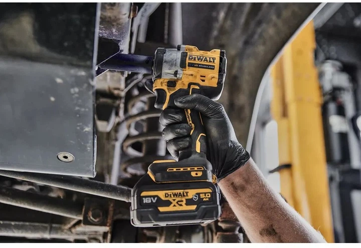 Гайковерт ударный бесщеточный DeWALT DCF921NT - Фото 8 Гайковерт ударный бесщеточный DeWALT DCF921NT - изображение 8
