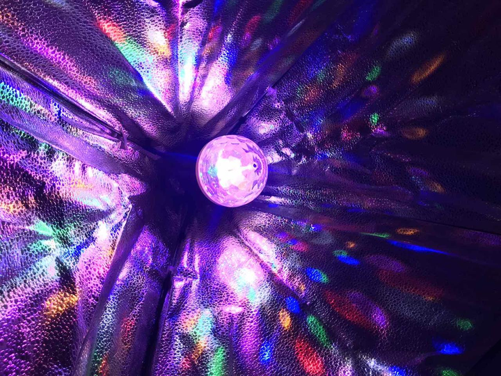 Вращающаяся лампочка, диско шар - светодиодная для праздников