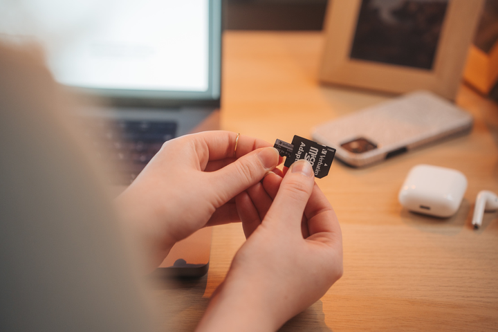 Karta pamięci Verbatim Pro microSDHC 64GB Class UH-3 + SD-adapter (23942470427) - obraz 3