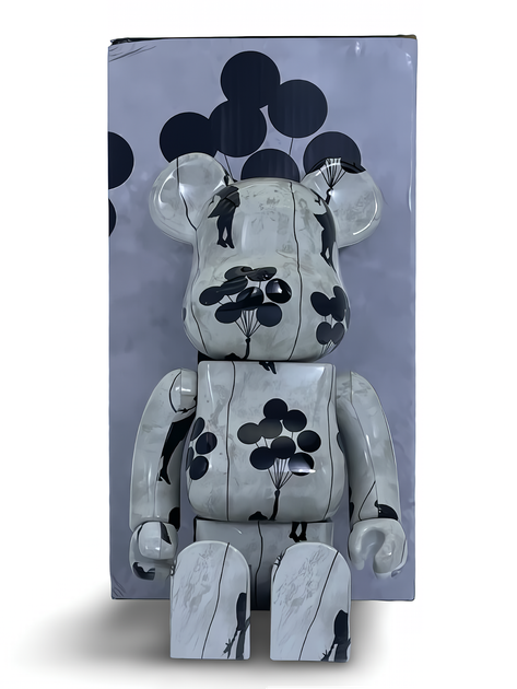 Статуэтка Bearbrick x Banksy x Flying Balloons Girl 400% 28 см Medicom Toy Девочка с воздушными шарами - изображение 8