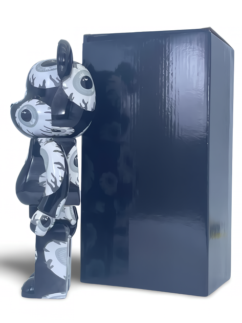 Статуетка Bearbrick x Mishka x Monochromatic 400% 28 см Medicom Toy Всевидячі очі - зображення 3