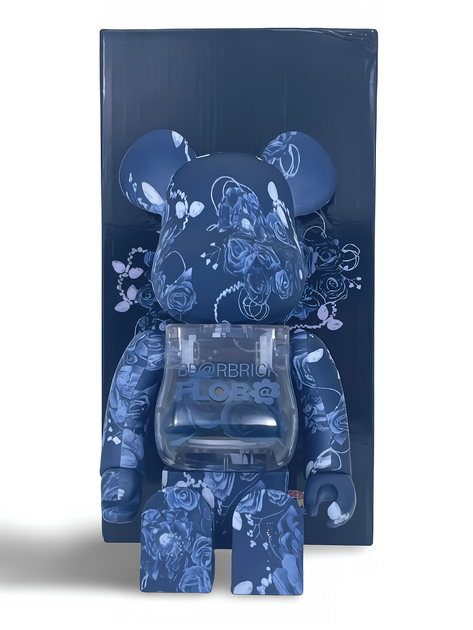Статуетка Bearbrick x Flora Flower Blue 400% 28 см Medicom Toy Снігове королівство - зображення 8