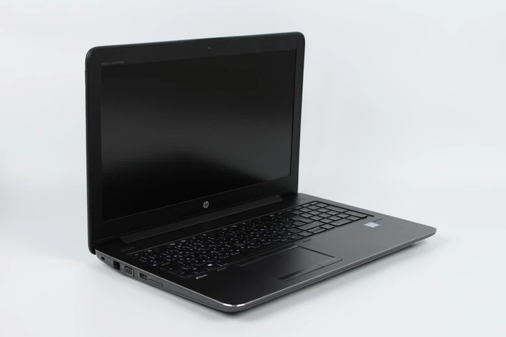 Ноутбук HP ZBook 15 G4 i7-7820HQ / 32 gb / ssd 512 gb + hdd 1 tb
