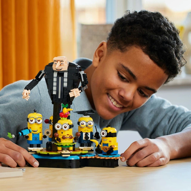 Конструктор LEGO Despicable Me Ґру й посіпаки з кубиків 839