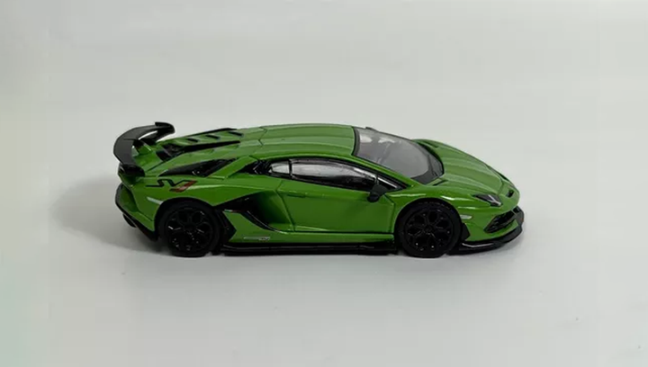 Машинка Premium MINI GT Lamborghini Aventador SVJ 1:64 Green