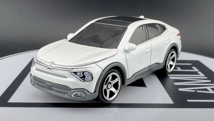 Тематична Машинка Matchbox 2023 Citroën ë-C4 X Moving Parts 1:64 FWD28/HVM96 White - зображення 3