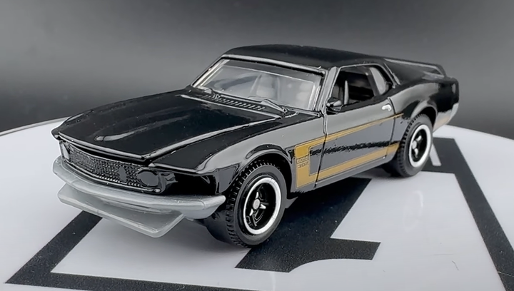 Тематична Машинка Matchbox 1969 Ford Mustang Boss 302 Moving Parts 1:64 FWD28/HVN03 Black - зображення 3