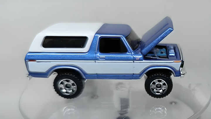 Тематична Машинка Matchbox 1978 Ford Bronco Moving Parts 1:64 FWD28/HVM87 White - Фото 5 Тематична Машинка Matchbox 1978 Ford Bronco Moving Parts 1:64 FWD28/HVM87 White - зображення 5