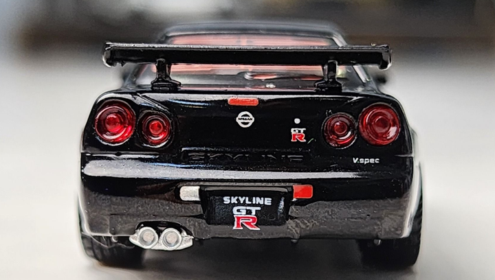 Машинка Premium MINI GT Nissan Skyline GT-R R34 1:64 Black