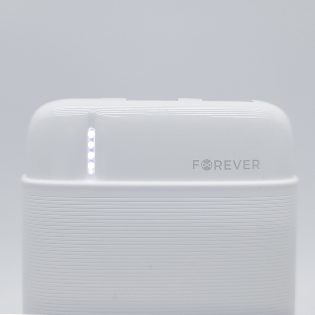 Портативна батарея Forever Power bank TB-100M 10000mAh White - Фото 4 Портативна батарея Forever Power bank TB-100M 10000mAh White - зображення 4