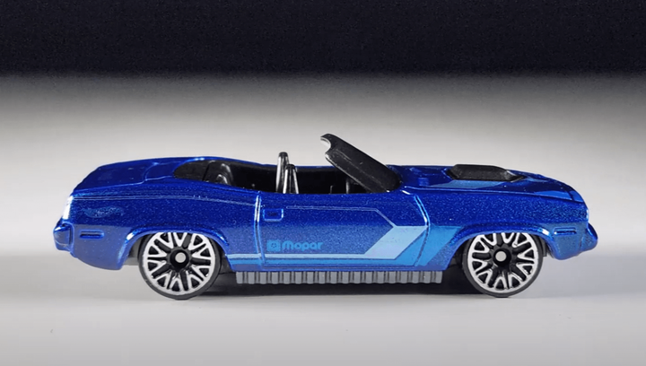 Машинка Базовая Hot Wheels '70 Plymouth Barracuda Roadsters 1:64 HTC13 Dark Blue - Фото 5 Машинка Базовая Hot Wheels '70 Plymouth Barracuda Roadsters 1:64 HTC13 Dark Blue - изображение 5