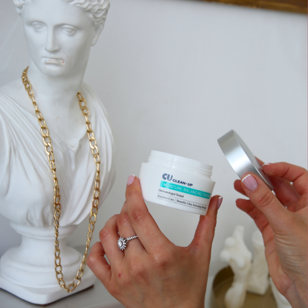 Ультра-увлажняющий крем на многослойной эмульсии CUSKIN Clean-Up Moisture Balancing Cream 50 мл - Фото 3 Ультра-увлажняющий крем на многослойной эмульсии CUSKIN Clean-Up Moisture Balancing Cream 50 мл - изображение 3