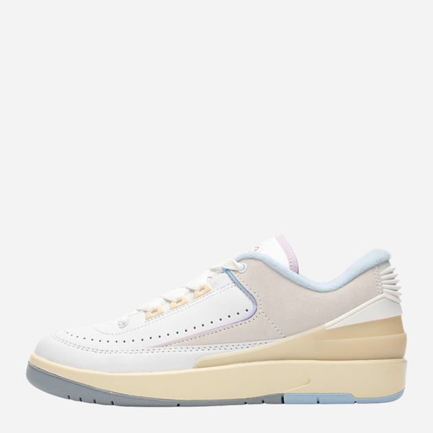 Жіночі кросівки для баскетболу Nike Jordan Brand Air Jordan 2 Low Wmns DX4401-146 36.5 Білі (196604401050) - зображення 1