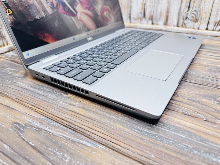 Ноутбук Dell Latitude 5531-(Core i7-12800H,SSD 1000 GB,RAM 16GB