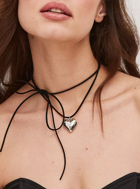 【2枚の価格】新品と一度視聴、CHOKER レコード Чокер на шию з великим сріблястим серцем, замшевий, чорний