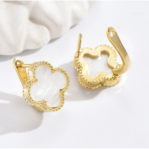 Сережки клевер біла конюшина англійський замок Fashion Jewelry