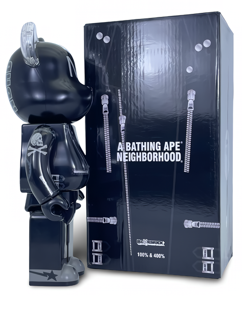 Статуетка Bearbrick x BAPE x Neighborhood 400% 28 см Акула Medicom Toy в костюмі. - зображення 4