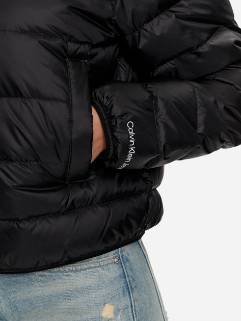 Пуховик короткий жіночий Calvin Klein Jeans J20J222585-0GO S Чорний (8720639176984) - зображення 5