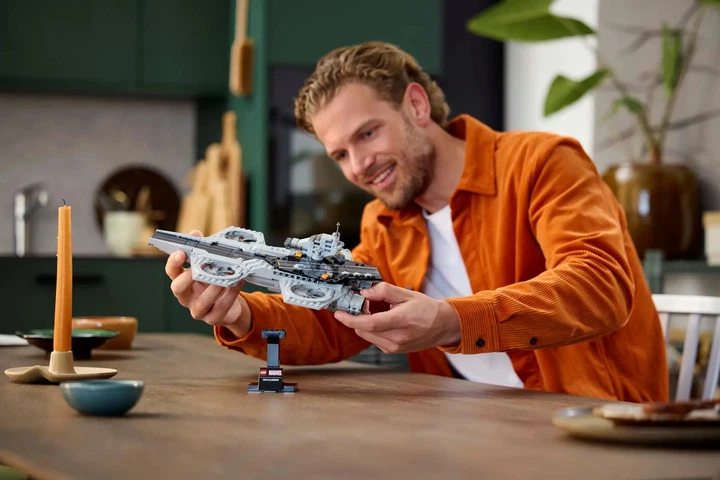 Конструктор LEGO Marvel Авианосец Мстителей 509 элементов (76295