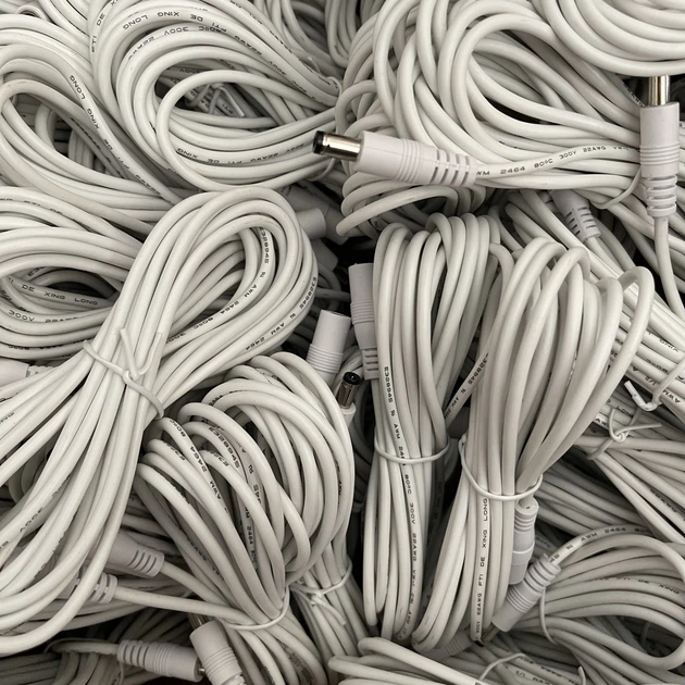Универсальный кабель удлиннитель питания 12 V белый 10 метров 12В 5.5×2.1mm - изображение 4