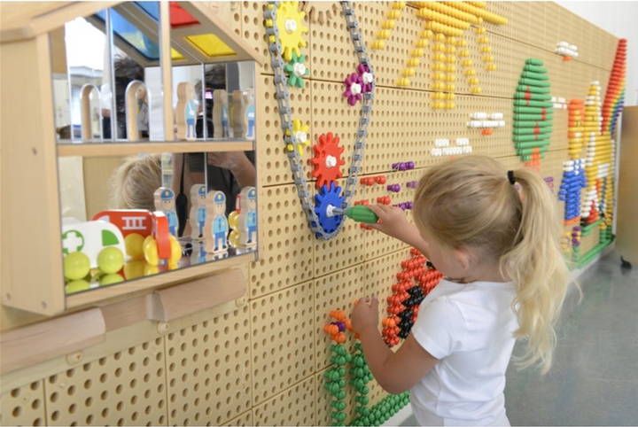 Набір зубчиків і шестерні для мозаїки Masterkidz Stem Science and Creative Board 39 деталей (6955920013460) - зображення 6