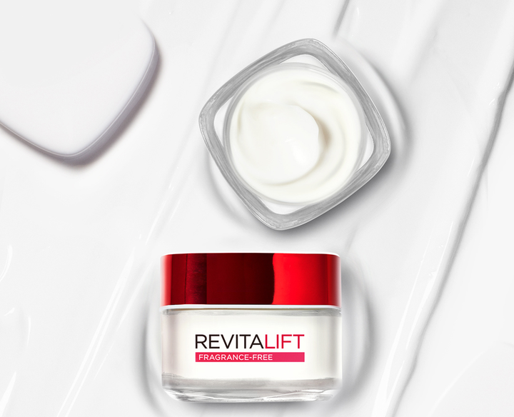 Денний зволожуючий крем-догляд L'Oreal Paris Revitalift для розгладження шкіри обличчя і проти зморшок 50 мл (3600523972159) - зображення 2