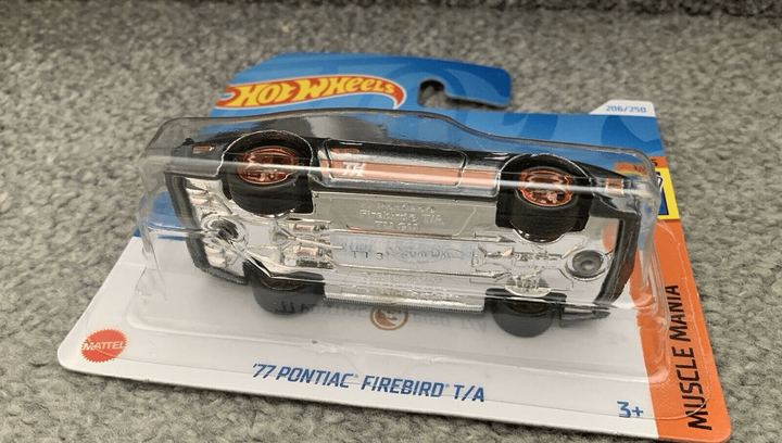 Машинка Базовая Hot Wheels '77 Pontiac Firebird T/A Super Treasure
