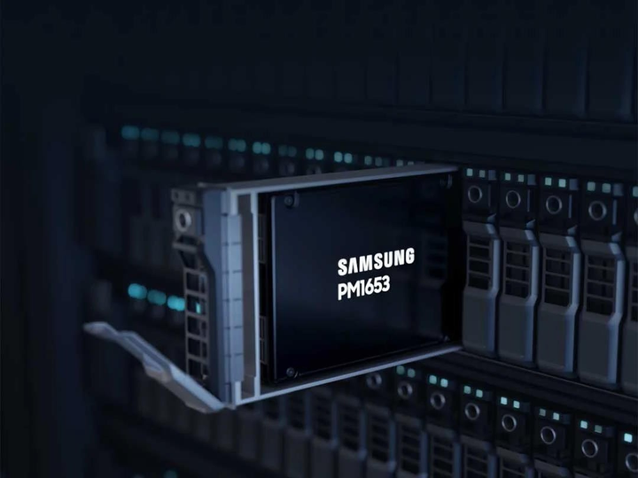 SSD диск Samsung PM1653 3.84TB 2.5" SAS 3D V-NAND (MZILG3T8HCLS-00A07) - зображення 3