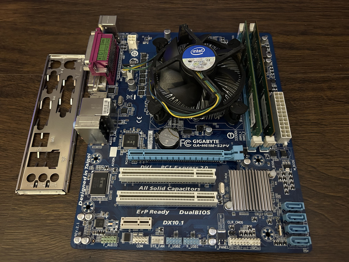Игровой комплект Материнская плата GIGABYTE + Intel Core i3-3240 + 8GB ...