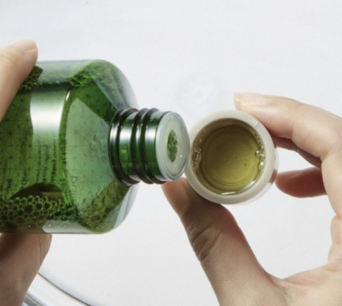 Успокаивающая сплэш-маска для проблемной кожи Blithe Soothing&Healing Green Tea Splash Mask 150ml - изображение 3