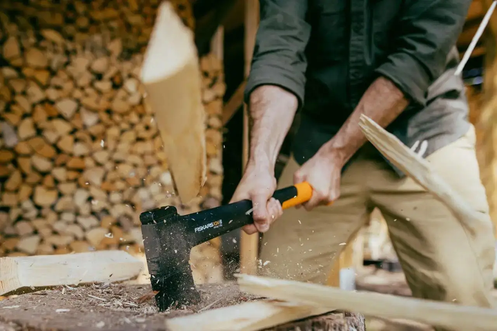Универсальный топор Fiskars X-series X24 Universal M - изображение 7