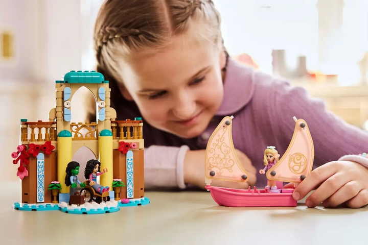 Конструктор LEGO Wicked Bright 2024 Глінда Елфаба та Нессарозе в Університеті Шиз 304 елементи (75681) - зображення 7